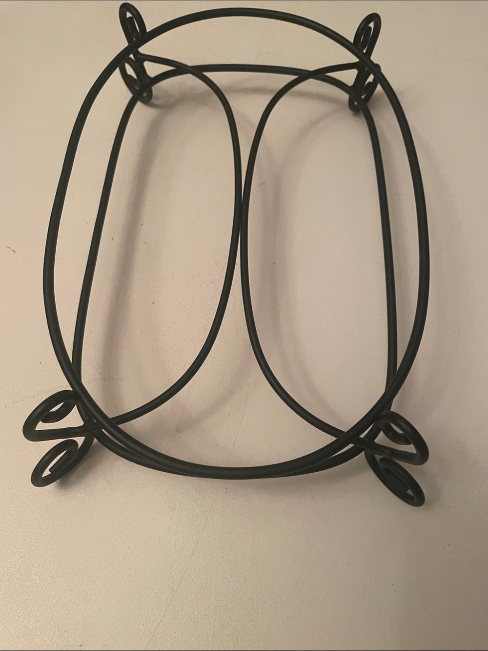 Southern Living At Home Black Wire Plate/Platter casserole stand